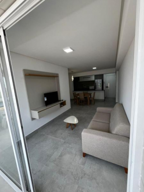 APARTAMENTO EM CAMBOINHA PARA TEMPORADA EM JOÃO PESSOA, A 100M DO MAR E DE FRENTE A AREIA VERMELHAa